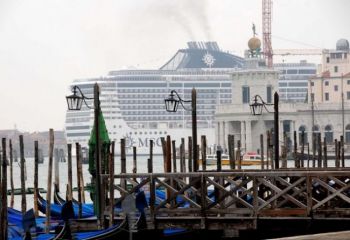 Grandi navi a Venezia, costi e ricavi (ambientali)